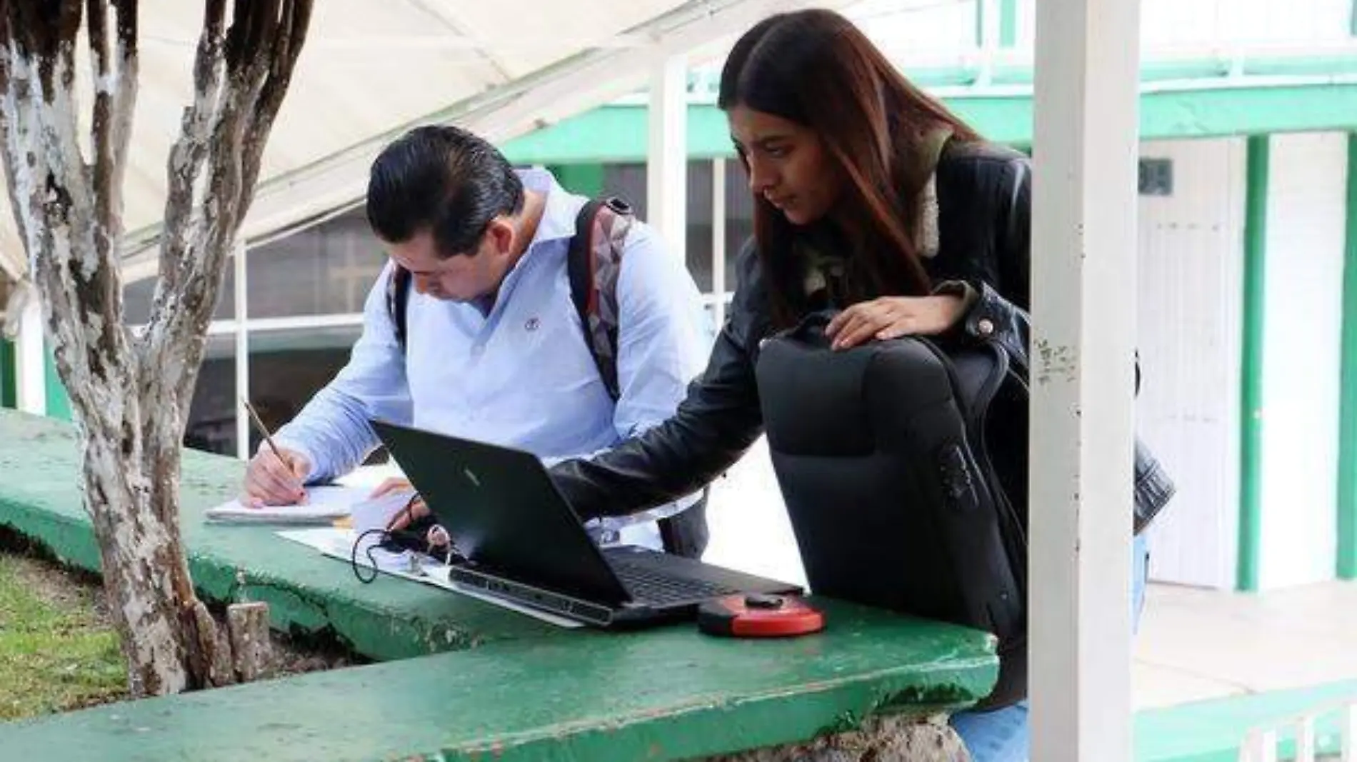 Violencia laboral mujeres (2)